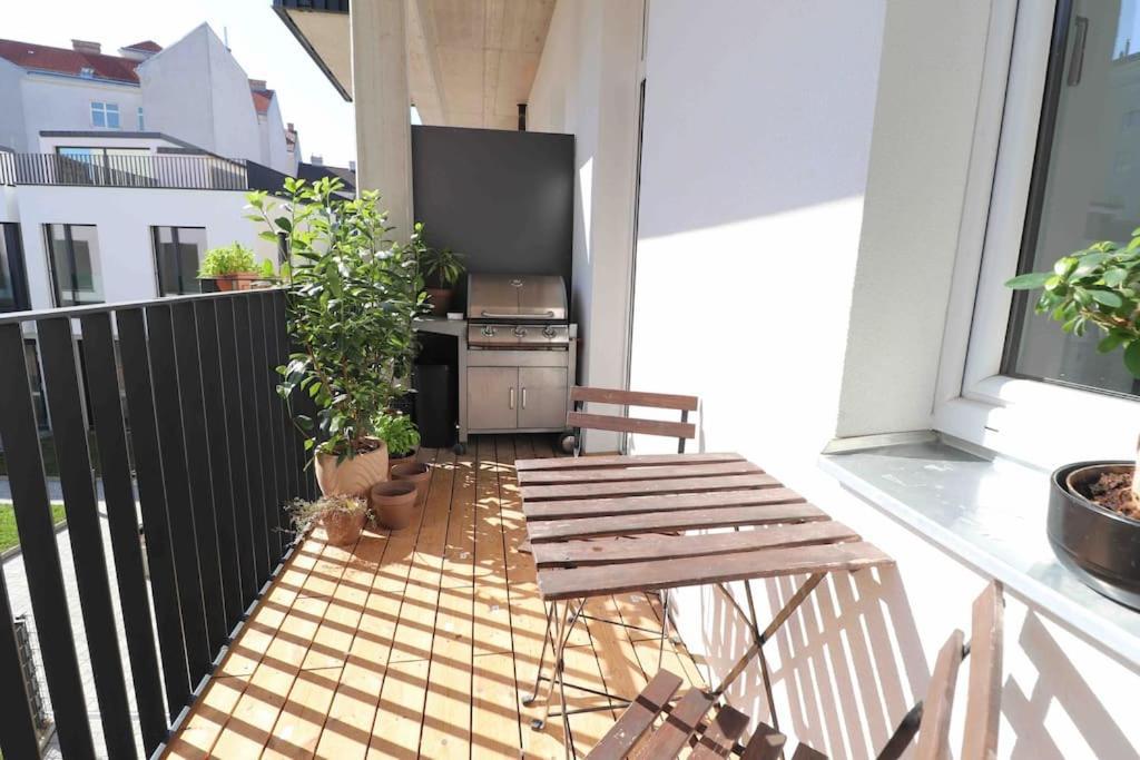 Appartement Smart Mit Balkon Am Augarten Park Naehe Zentrum *